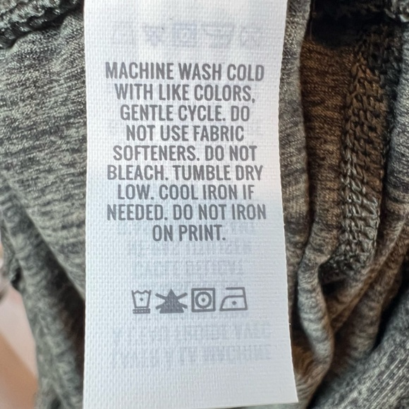 Offline by Aerie Women's Fold Over Waist Short Court Joggers Black Heather Large - Picture 13 of 14